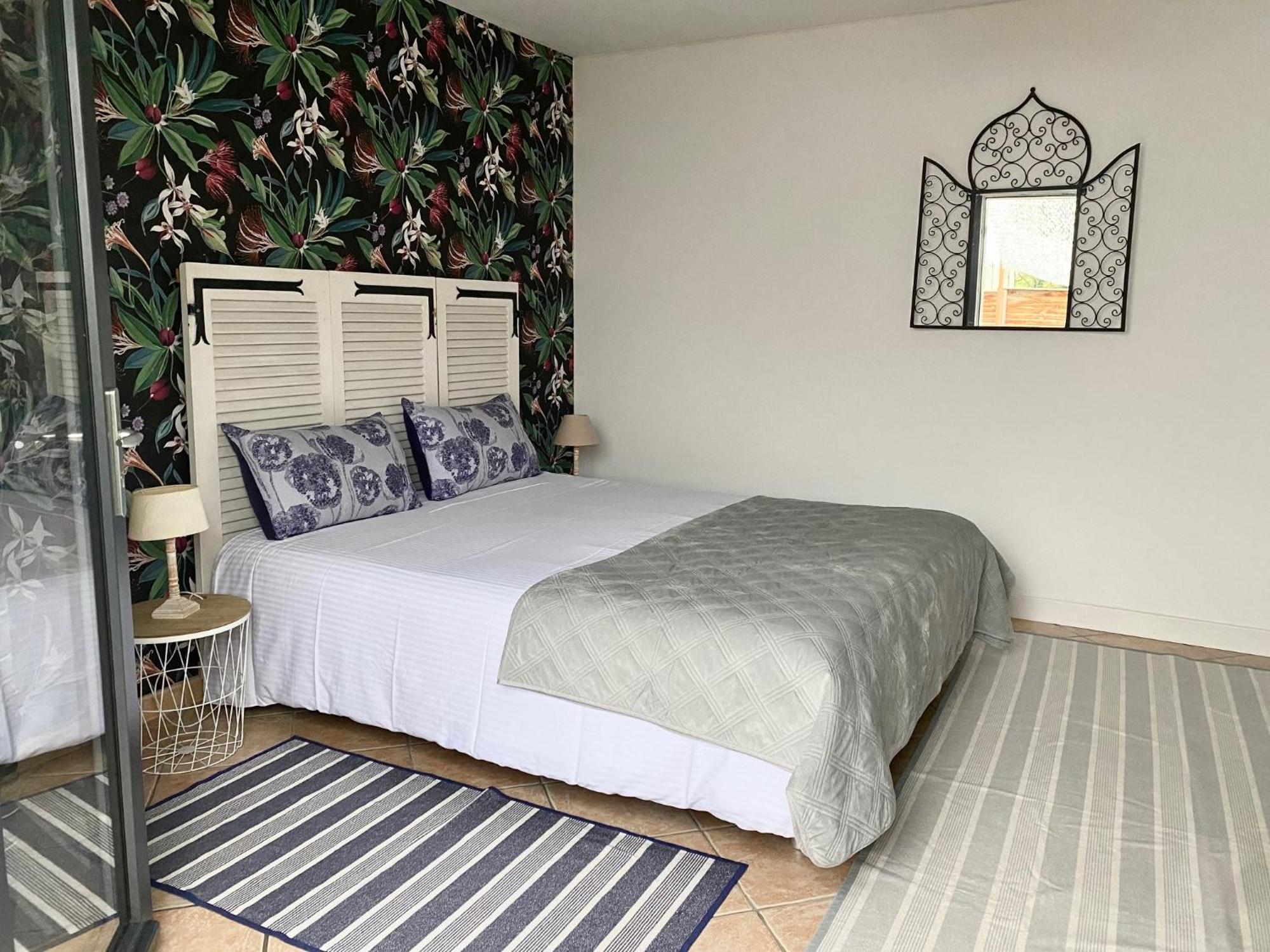 Maisons De Vacances Proche Bordeaux Gites D'Ici Et D'Ailleurs 6 Et 4 Personnes Dependances Dans Propriete Saint-Morillon Ngoại thất bức ảnh